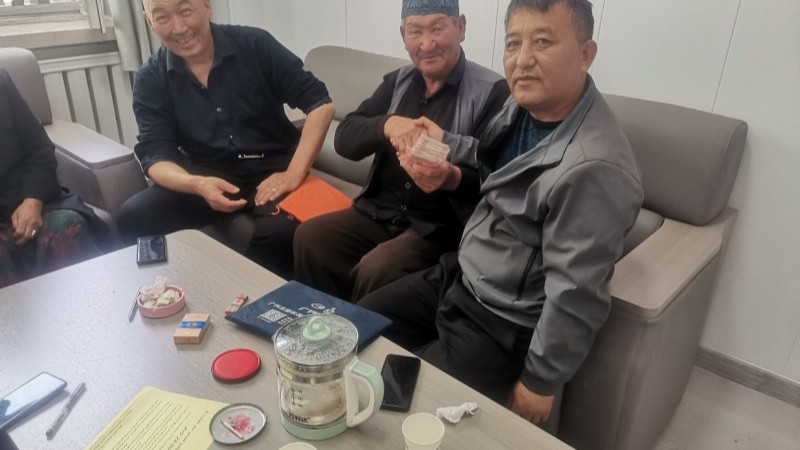 新疆托里县综治中心：调解化解草场补偿纠纷 现场兑现暖民心