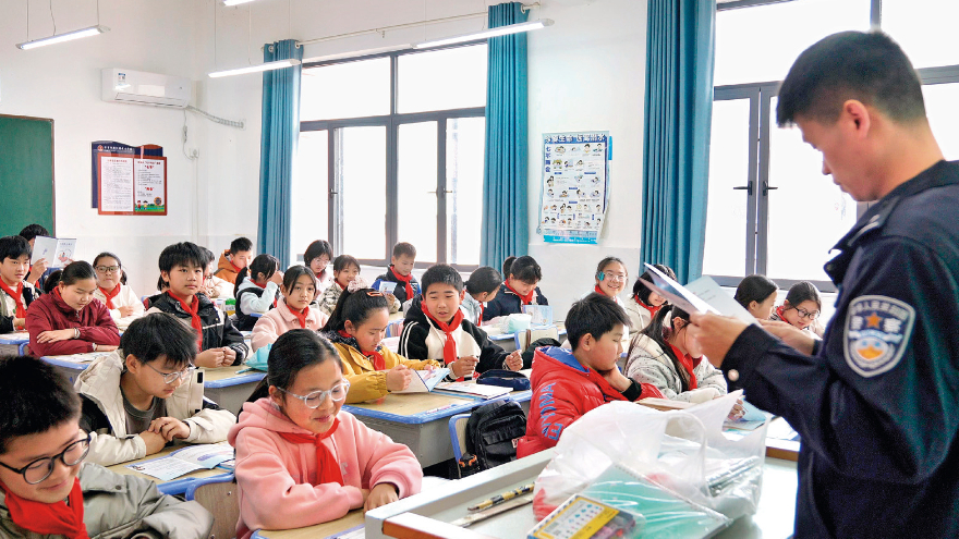 以法之名护少年之路