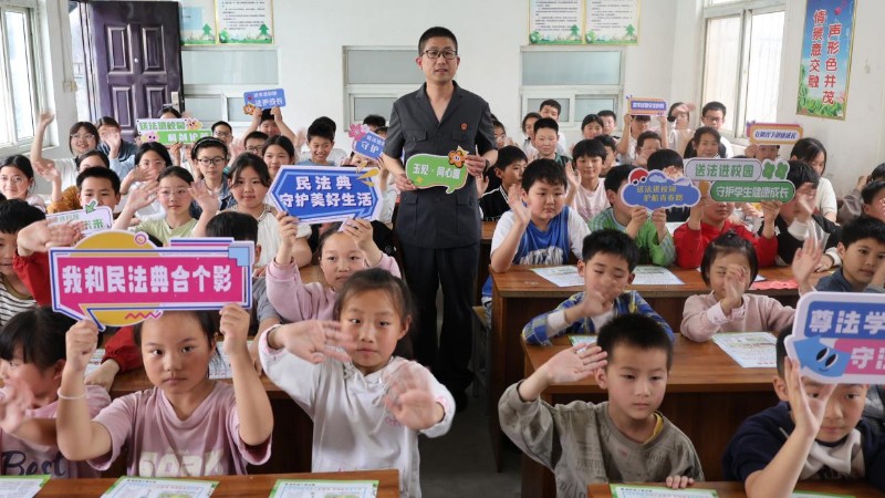 少年向阳 法治护航——河南省南阳市镇平县法院送法进校园