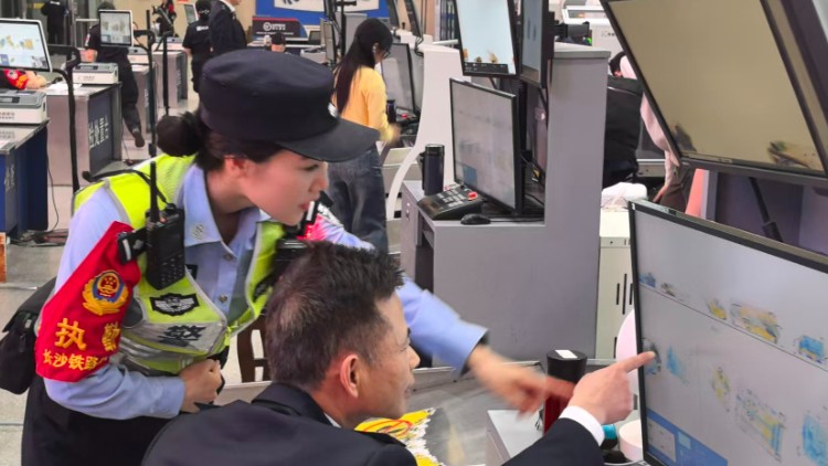 全警护航出行路 平安守护五一档