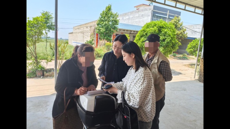 河南省南阳市镇平县法院：春耕时节解民忧 田埂“法庭”促履行