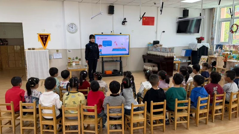银川市兴庆区崇安社区：法治清风润幼园，警社联动护童心