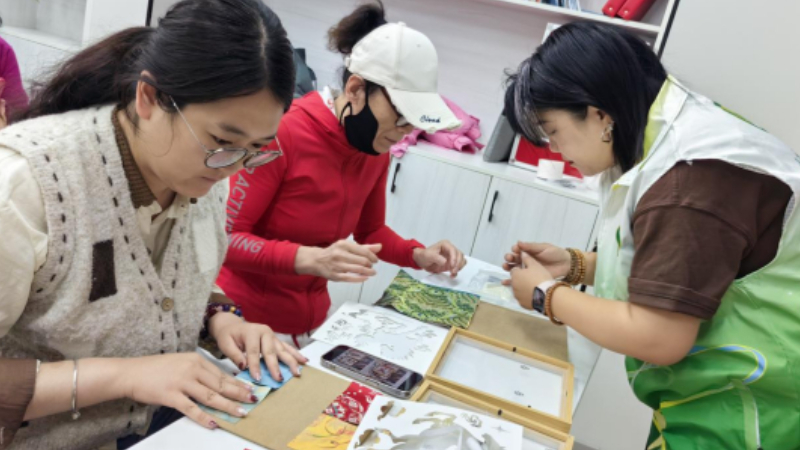 银川市兴庆区双庄社区：巧手做春画，文化润民心