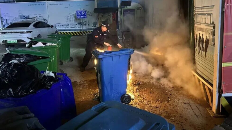 夜巡偶遇突发火情 潍坊诸城特警秒变 “救火卫士”