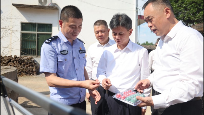 萍乡市余正琨在上栗县督导安全生产工作时强调 以“时时放心不下”的责任感防风险保安全 为经济社会高质量发展提供坚实保障