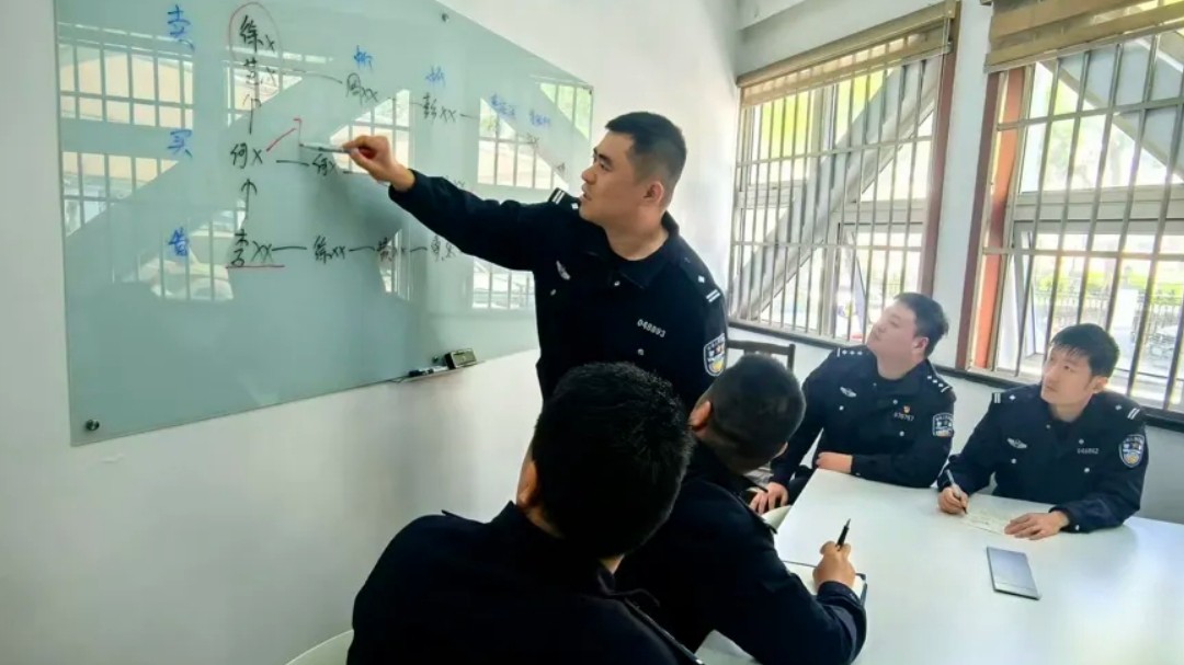 这类借款高度警惕！上海警方通报：邓某、曹某、周某等13人被刑事拘留！