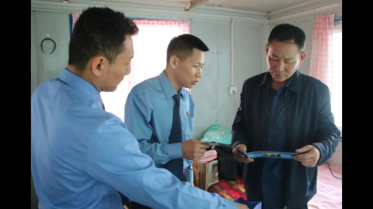 五一护薪暖民心 内蒙古科右中旗检察院开展农民工讨薪民事支持起诉宣传活动