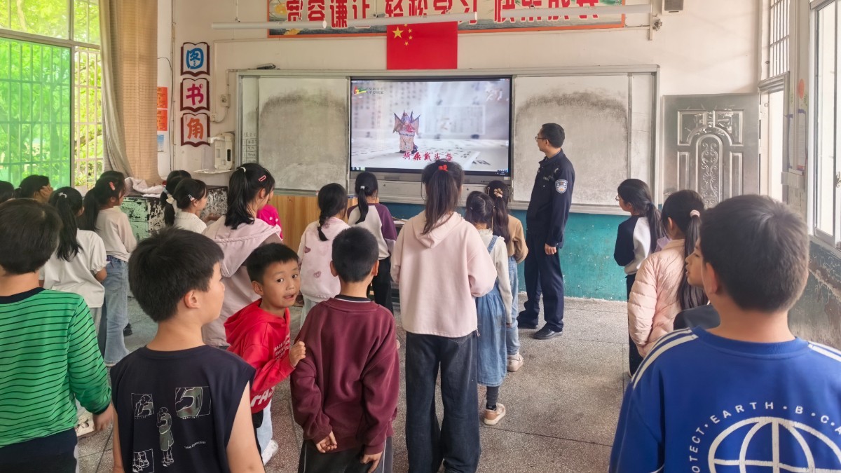 四川岳池公安：拒绝野泳！分层施教+巡防闭环，藏蓝守护筑牢校园防溺水安全线