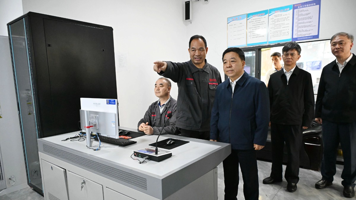 省长叶建春在萍乡调研一体推进学查改和安全生产工作