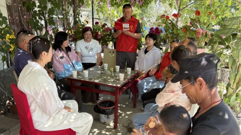 新疆沙湾市法学会：多维普法让民法典扎根基层