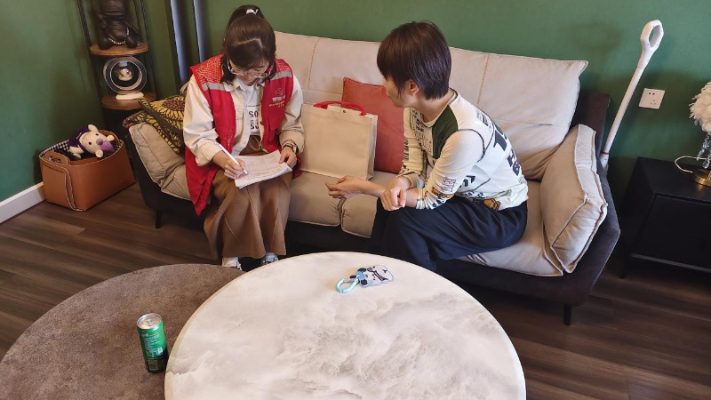 银川市兴庆区庆春社区：政策代办解民忧 网格帮扶暖民心