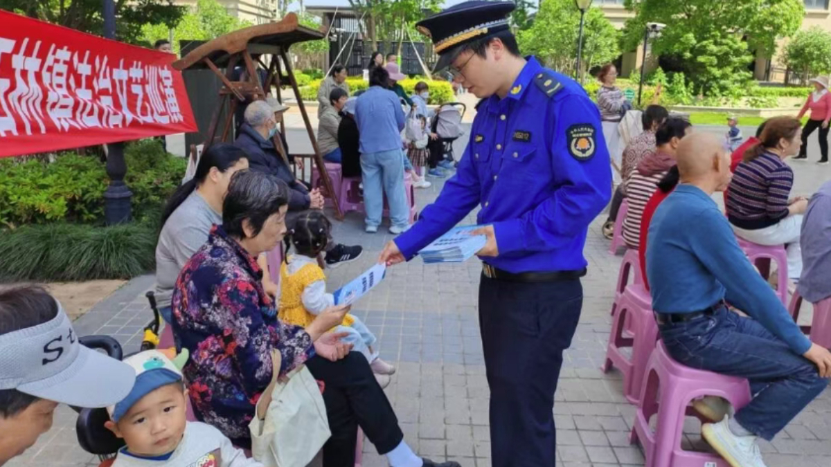 接地气 有温度 见实效 扎实推进“城管面对面”普法宣传