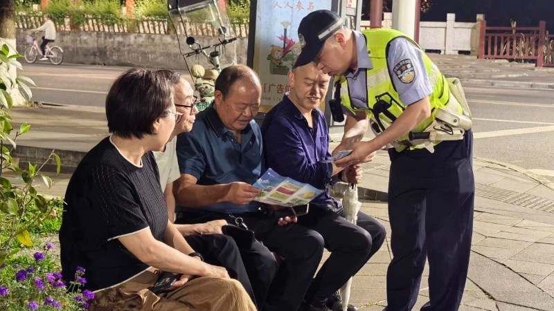 常治才能“酒”安 夜查酒驾让违法无处遁形