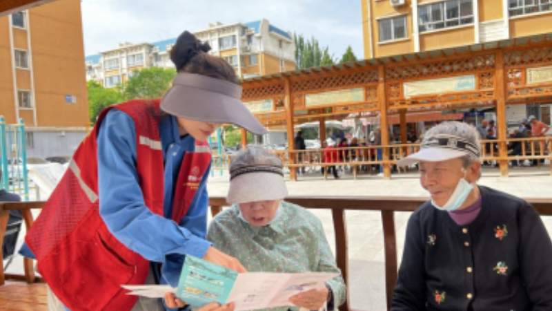 银川市兴庆区雅苑社区：普法入户防震减灾，科普讲座筑牢防线
