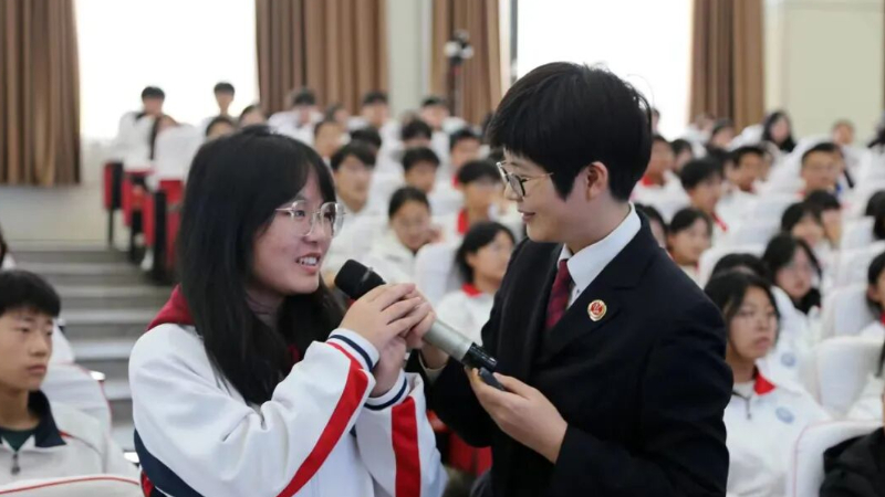 检徽闪耀青春路 法治护航少年强——记潍坊检察干警孙慧敏的护“未”征程