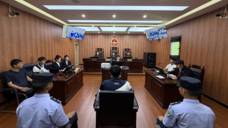 新疆霍尔果斯市人民法院：沉浸式感受司法威严 护航青少年健康成长
