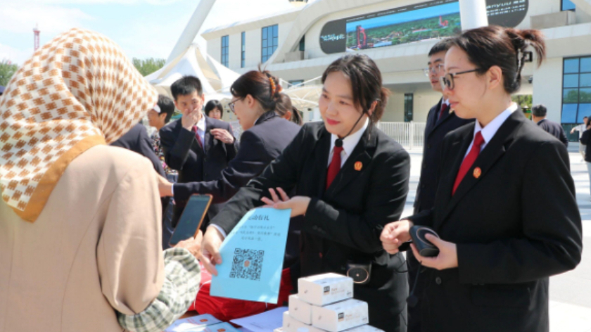 秦皇岛抚宁法院进景区开展民法典法治宣传活动