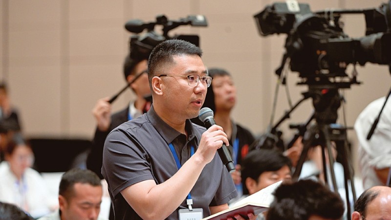 坚定有序推进转型发展 奋力实现“十五五”良好开局