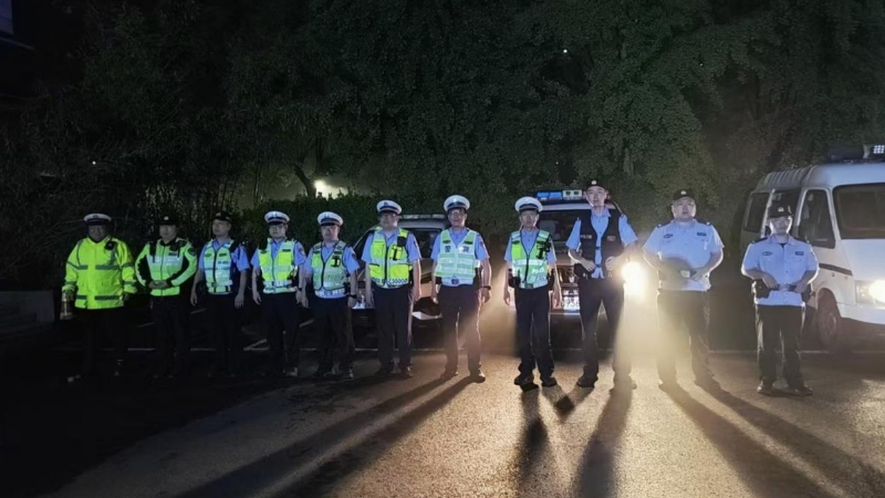 淄博临淄交警开展夜间电摩专项整治 严查“炸街”乱象
