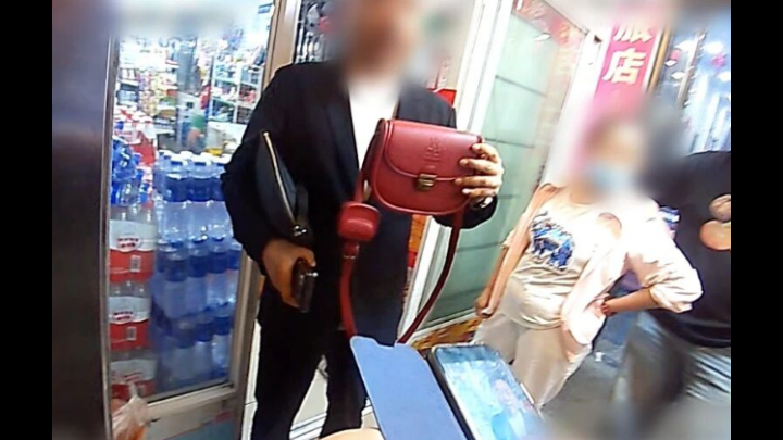 吉林长春公安经开分局临河派出所：贵重背包不慎遗失 民警出手火速找回