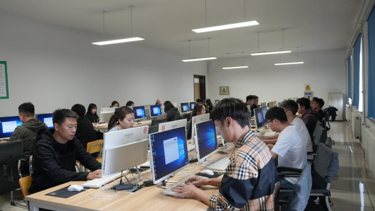 以赛促练强技能 指尖逐速显担当