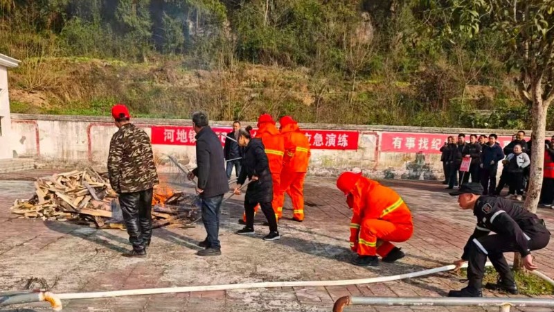 广元市苍溪县河地镇：“党建+网格+林长制”织密乡镇森林防火“安全网”