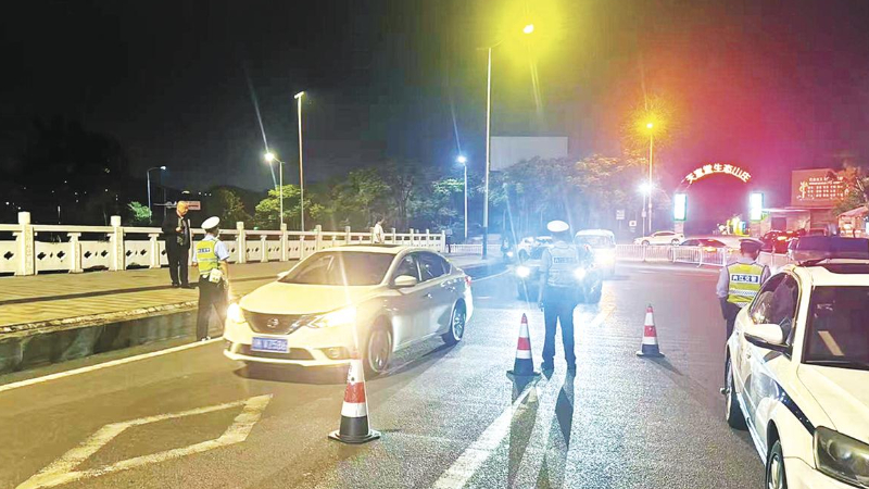 内江交警：无死角无空档整治酒驾醉驾