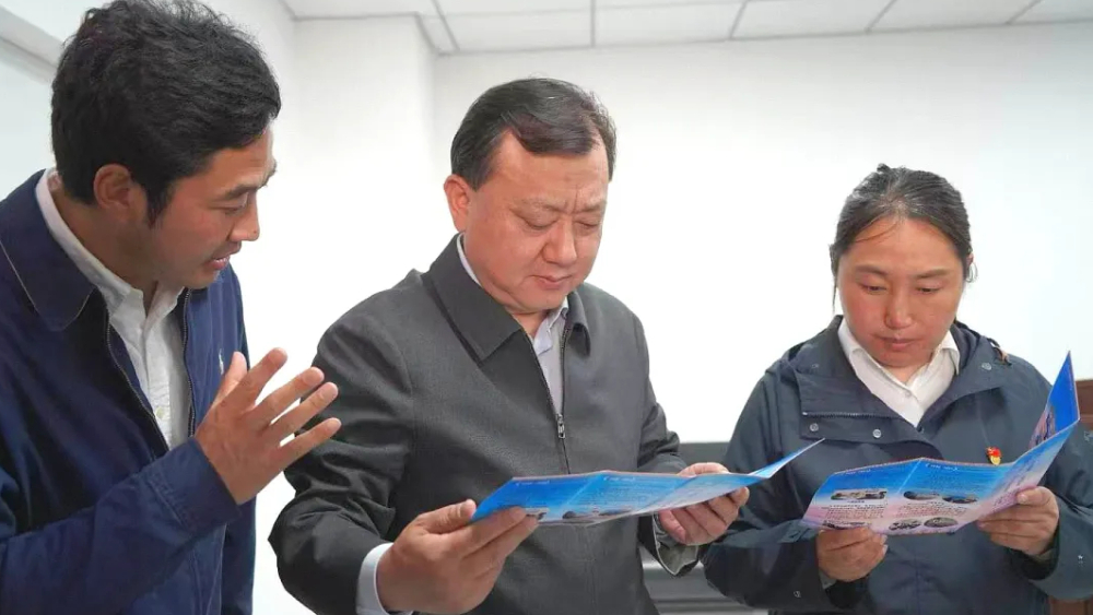 李丹到阿坝州调研司法行政工作