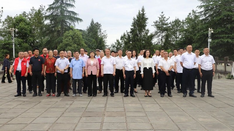 “两新联万村·党建助振兴”南充行活动暨收藏品、书画作品捐赠仪式成功举行