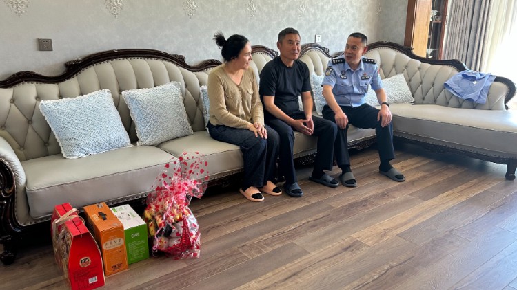 情暖古尔邦佳节 心系警属凝聚力