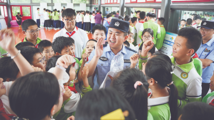反诈进校园 平安伴成长
