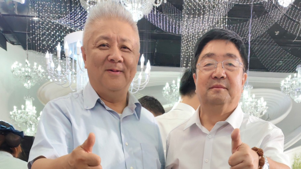 一张合影，一份敬仰