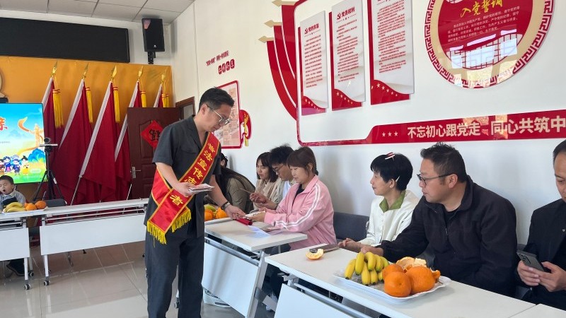 新疆乌鲁木齐县人民法院：欢度佳节话法治 普法惠民暖人心