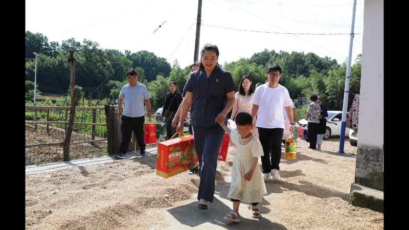 河南省南阳市西峡县法院：岁岁六一赴约 司法温暖相伴