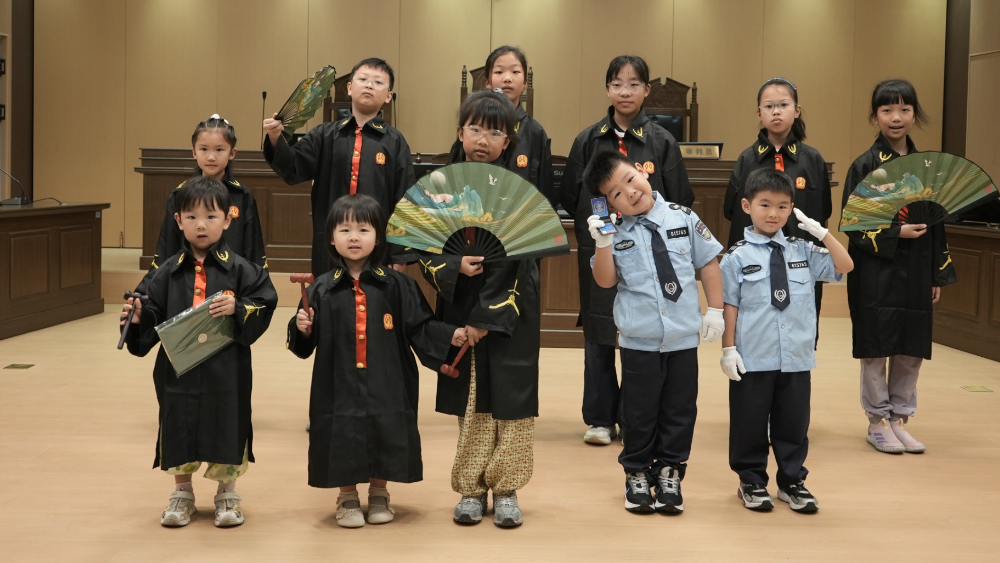四川雅安：名山区法院开展“法护童心·快乐成长” 六一儿童节主题活动