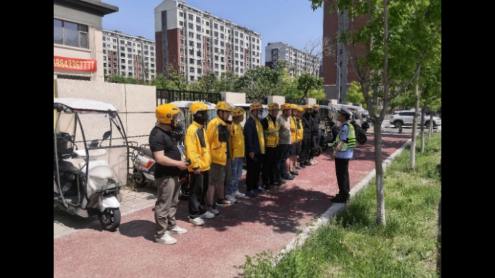 “戴”好安全 “系”住平安——吉林长春交警持续开展“一盔一带”交通安全宣传活动
