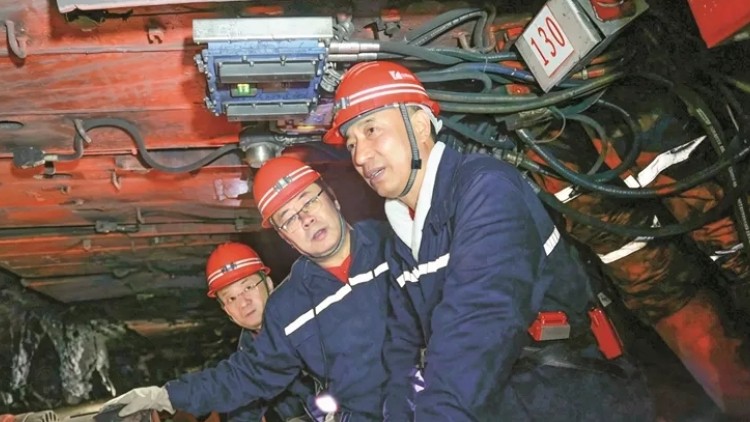 多地省长密集下矿