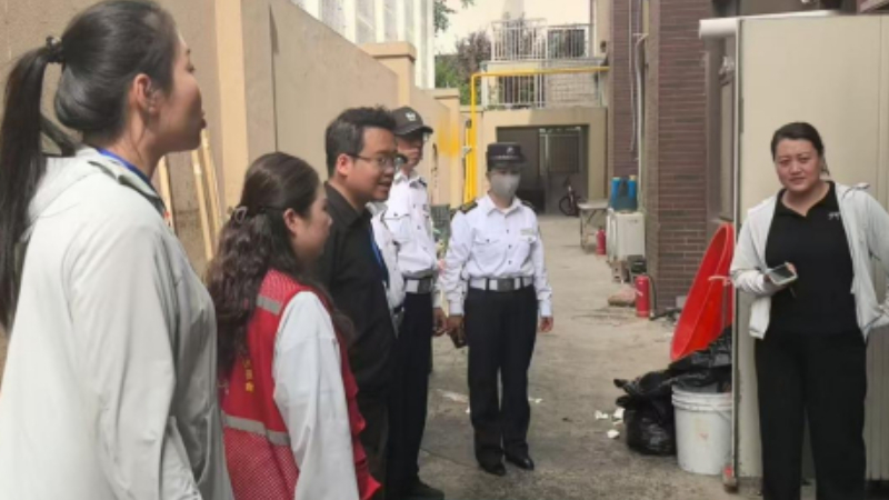银川市兴庆区玺悦社区：清理生命通道 筑牢安全防线