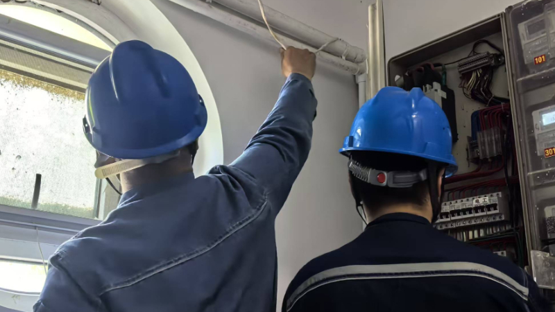银川市兴庆区阳澄社区：依法除患清飞线 联动整治保平安