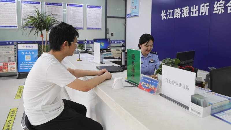 江苏：一校一服务点 全力护航“平安高考”