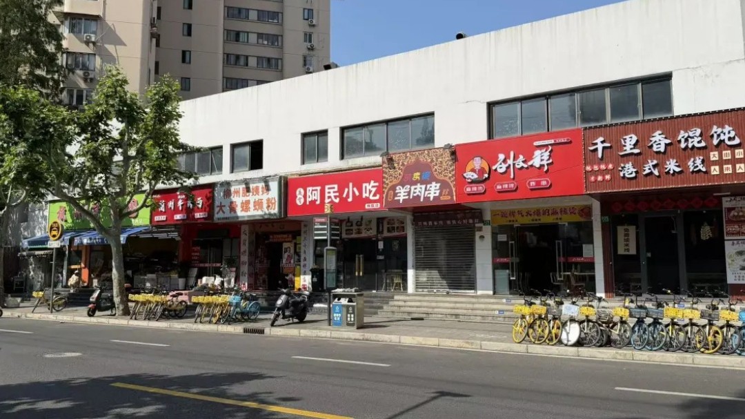 沿街商铺垃圾治理难？“一户一策+条块联动”破解顽疾！