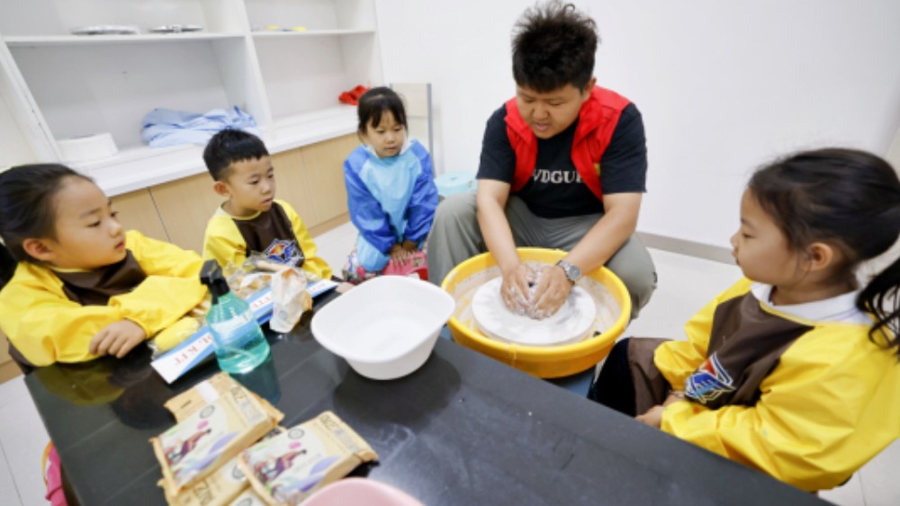 银川市兴庆区泰和社区：建强阵地护童梦，社园共育促善治