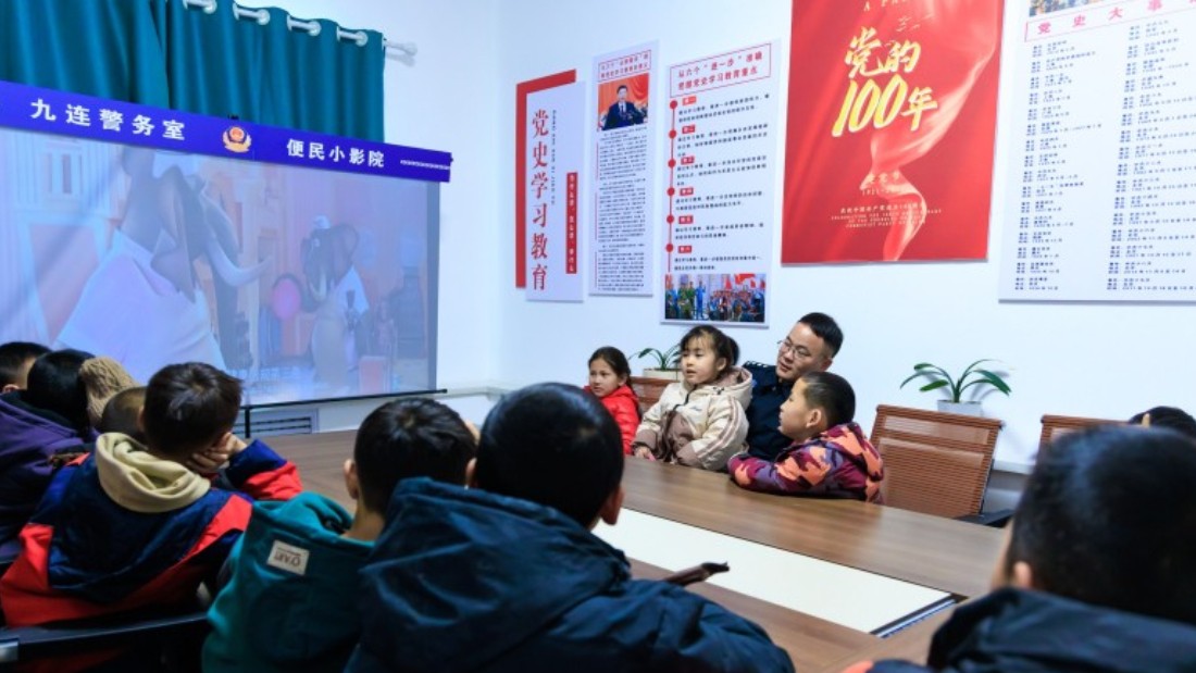 新疆伊犁边境管理支队克孜布拉克边境派出所：边境线上的“解忧叔叔”
