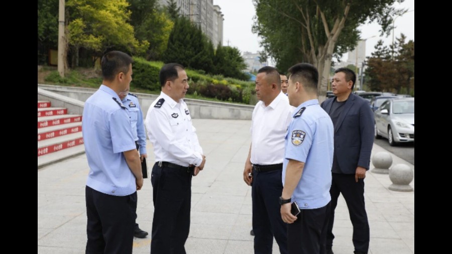走访考点看实情 服务高考警先行——吉林长春交警开展“走遍长春 情暖春城”助力高考走访活动