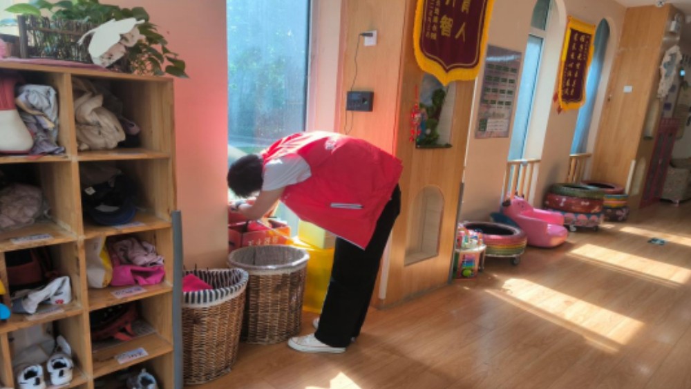 银川市兴庆区康平社区：排查消防除隐患 护航托管保平安