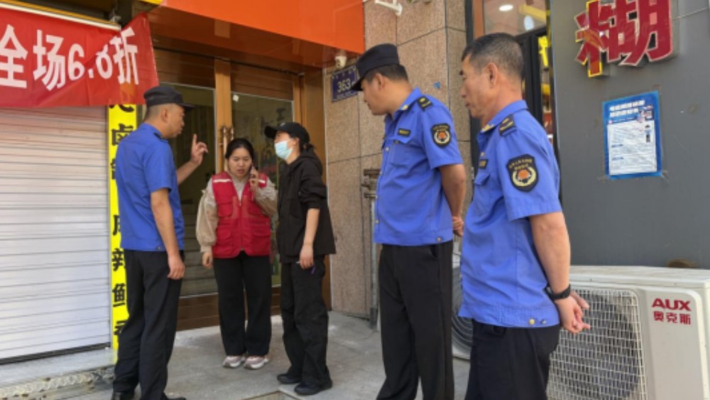 银川市兴庆区泰和社区：依法拆违筑牢安全防线