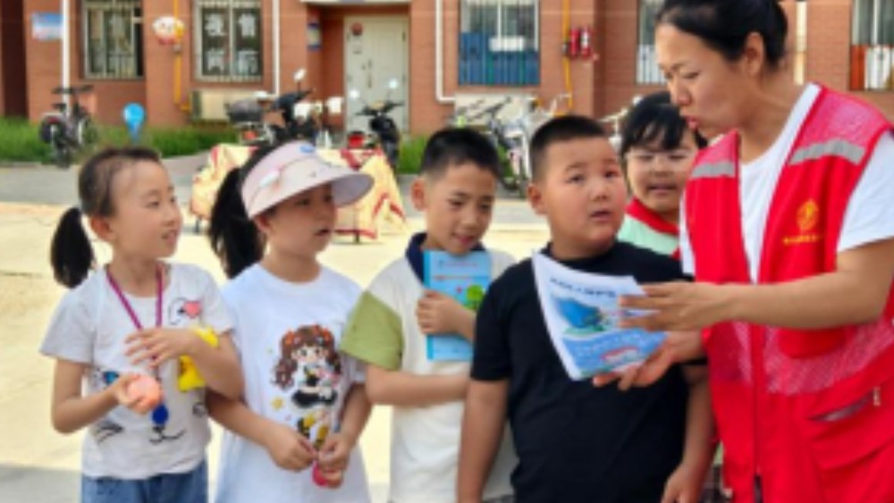银川市兴庆区福园社区：普法润苗护航青春路