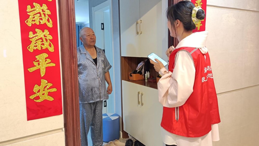 银川市兴庆区康平社区：入户走访听民声，精准服务解民忧