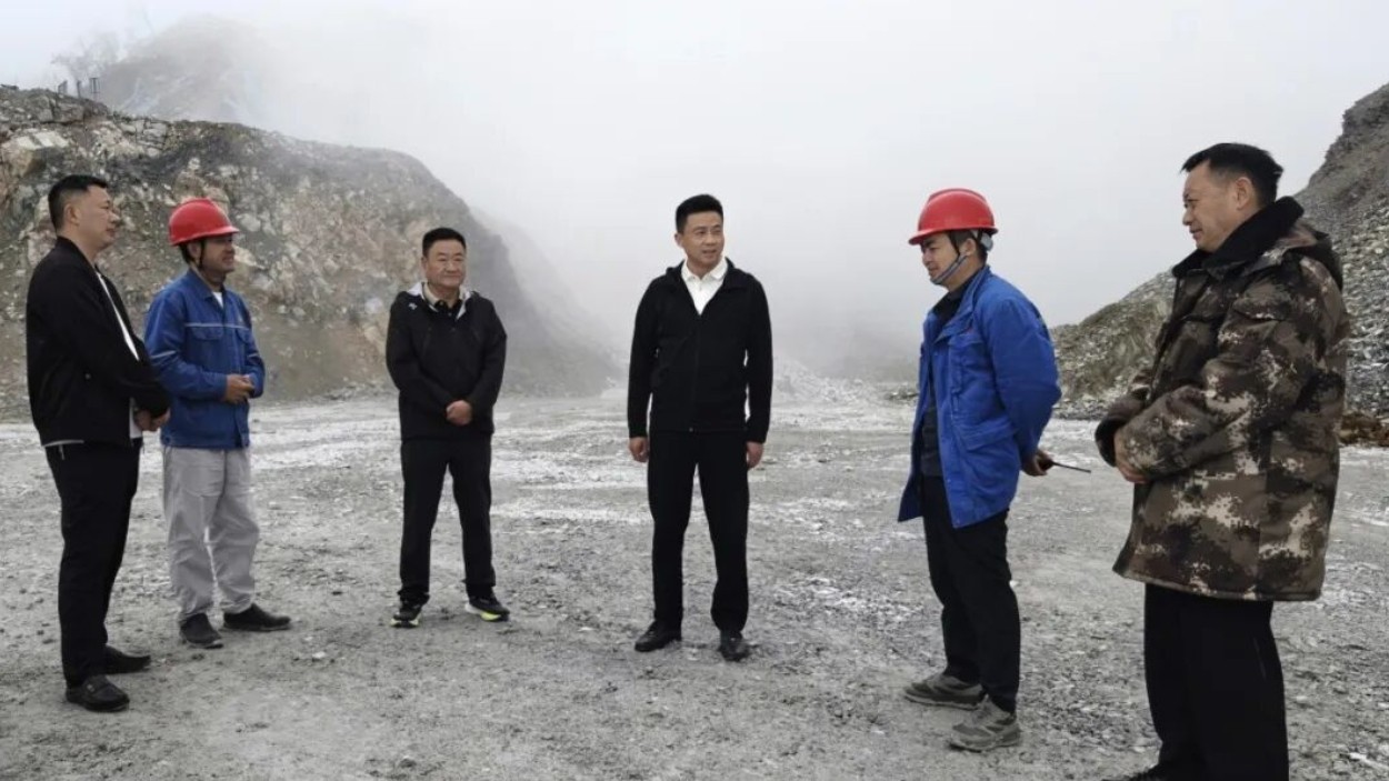 四川冕宁：范洪春深入一线督导检查  筑牢矿山安全与防汛防地灾防线