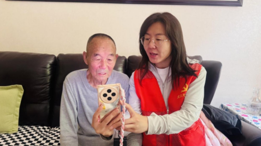 银川市兴庆区泰和社区：入户送法筑牢防线，暖心普法守护钱袋